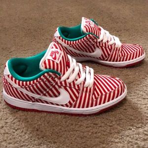 Candy Cane Dunks